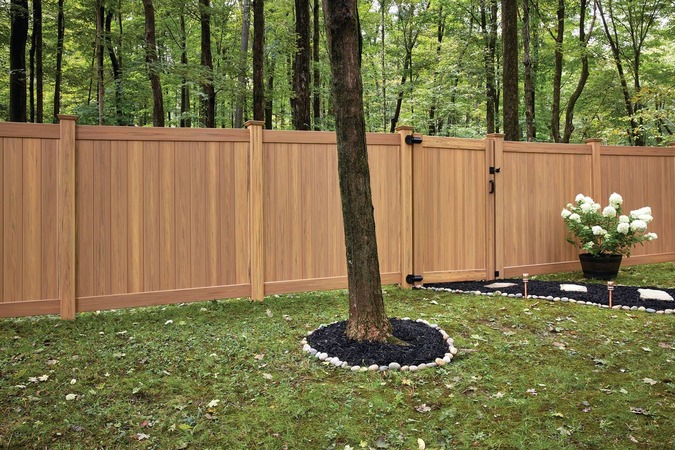 vinyl fence 1